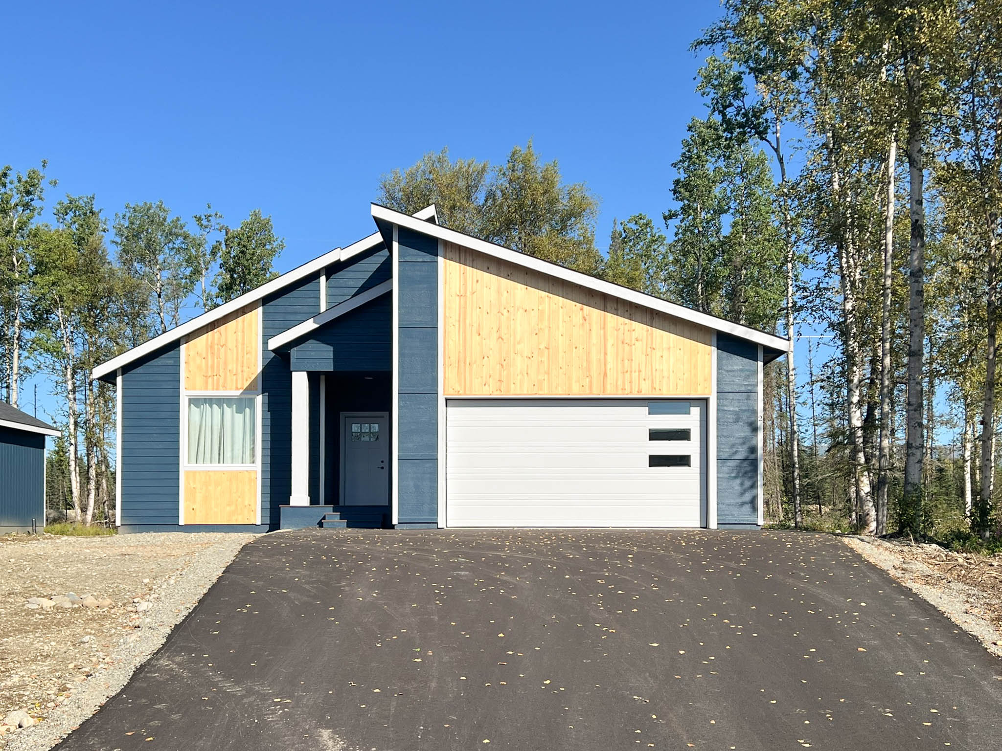 5045 W Sassy Ave